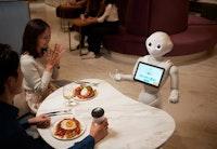 일본의 카페에선 로봇이 주문받고 합석까지?