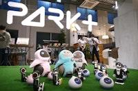 ロボットがいるカフェ「PARK+」が渋谷にオープン