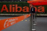 중국의 마윈 길들이기... 알리바바 2개월째 때린다