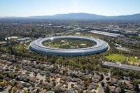 Apple Scales Back Self-Driving Car and Delays Debut Until 2026