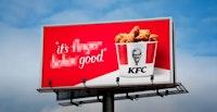 KFC, 반세기 써온 '손가락 빨 만큼 맛있다' 광고에 모자이크 처리한 이유는?